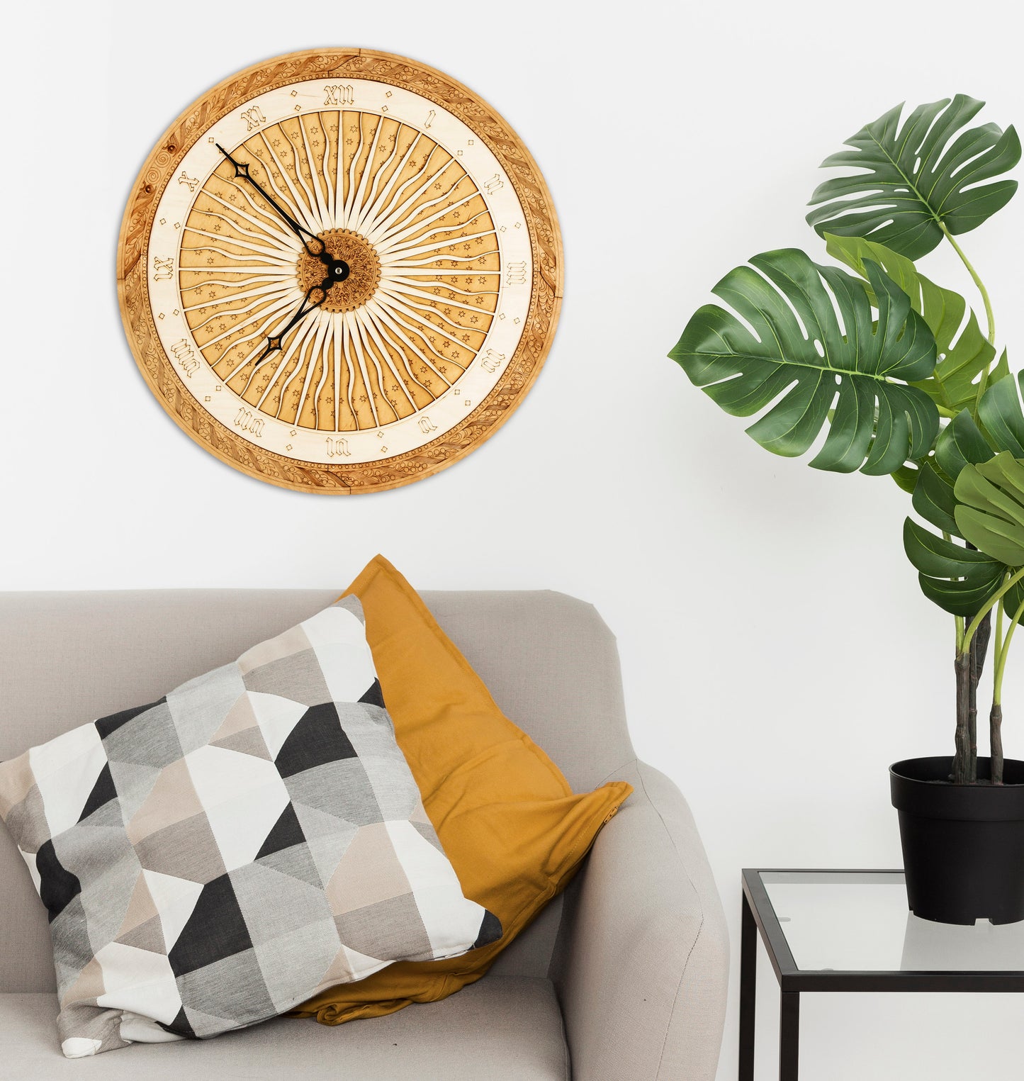 Fából készült napfényes falióra