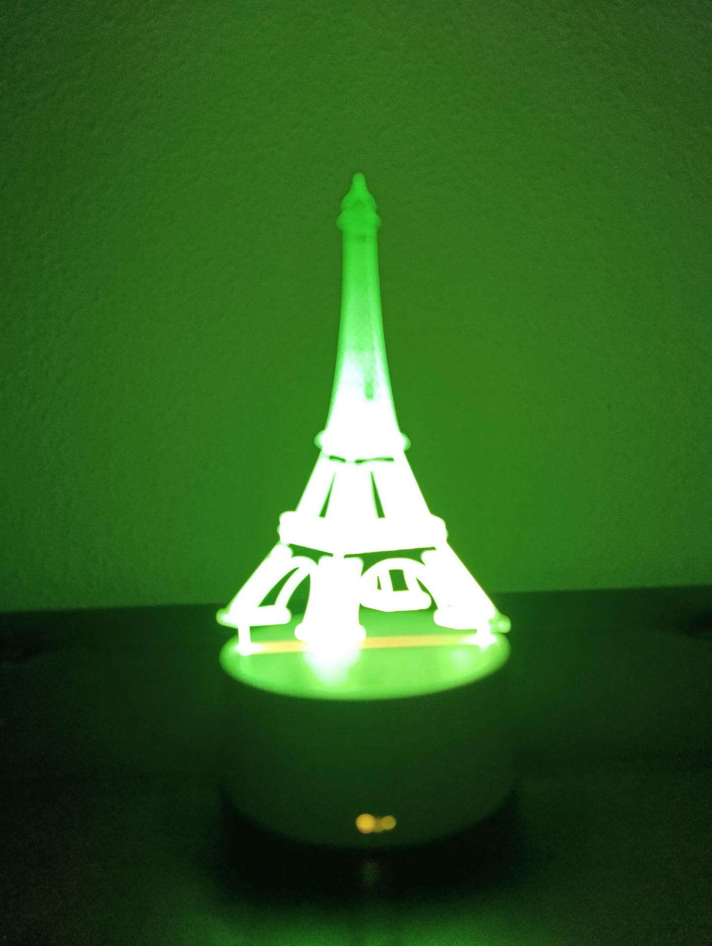 3D hatású Eiffel-torony LED lámpa