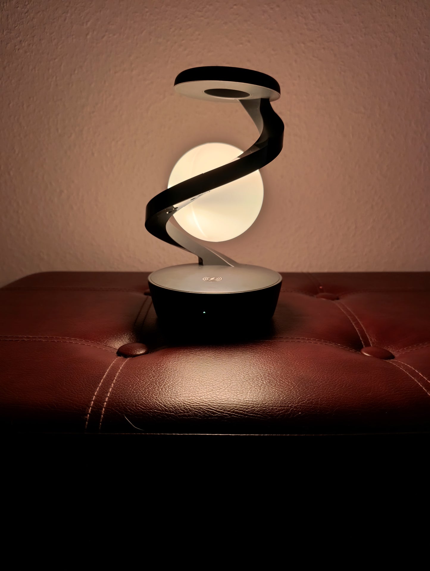 Az igazi varázslámpa vezeték nélküli töltéssel