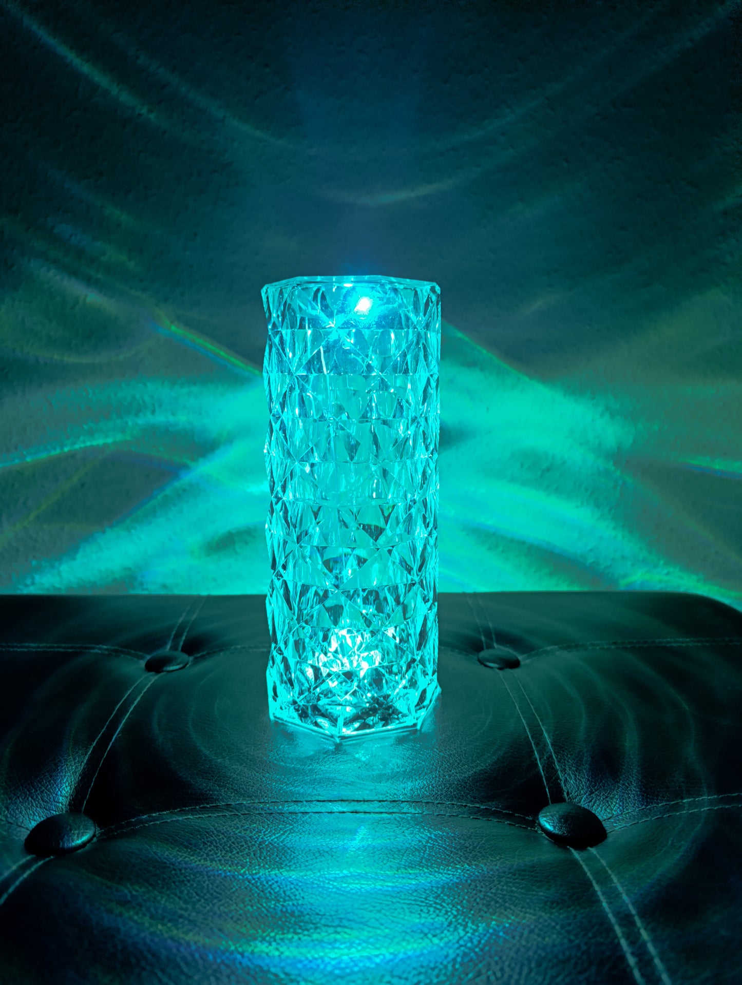 Kristály hatású asztali lámpa 16 féle színnel távirányítóval és USB kábellel