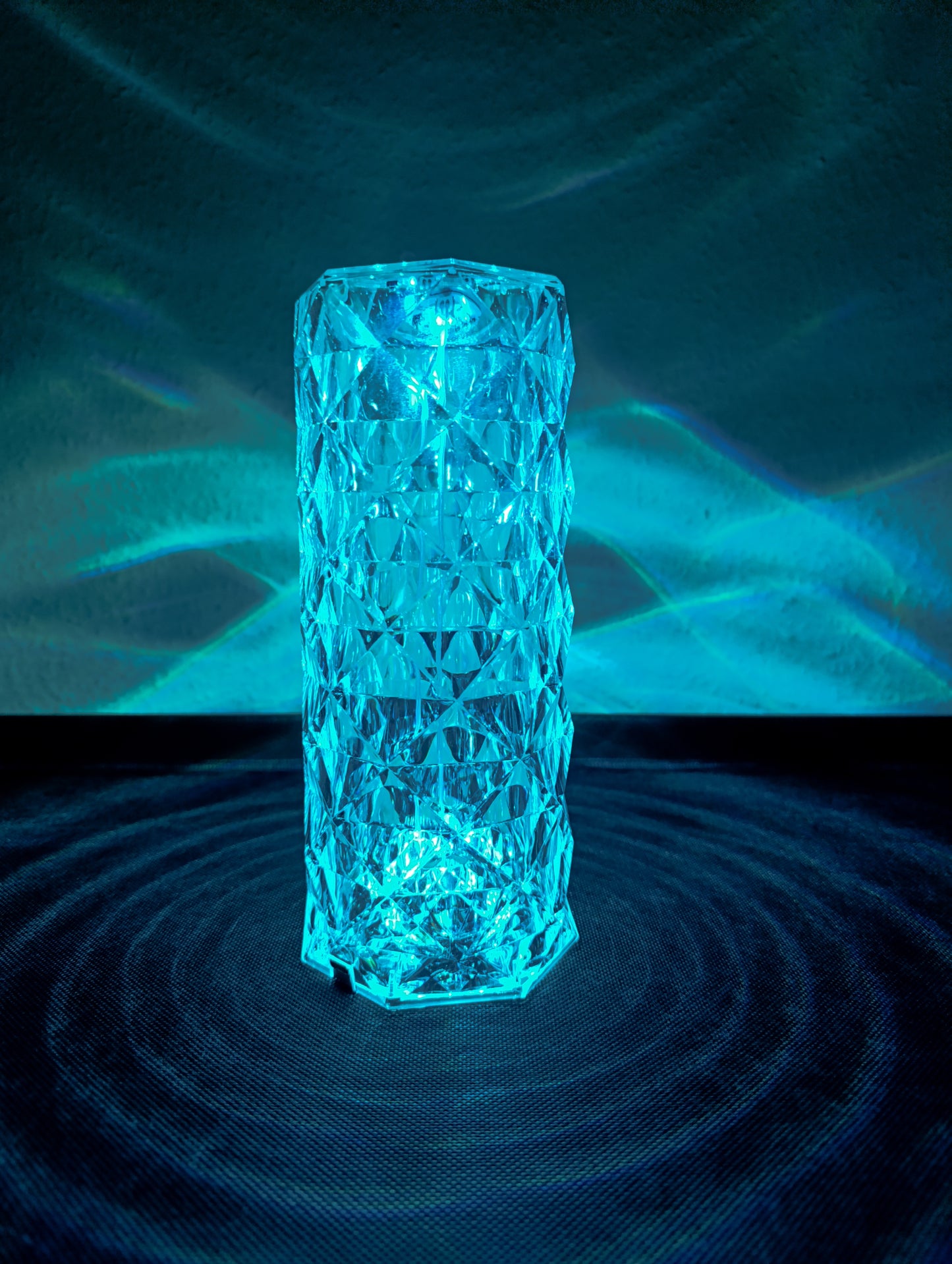 Kristály hatású asztali lámpa 16 féle színnel távirányítóval és USB kábellel