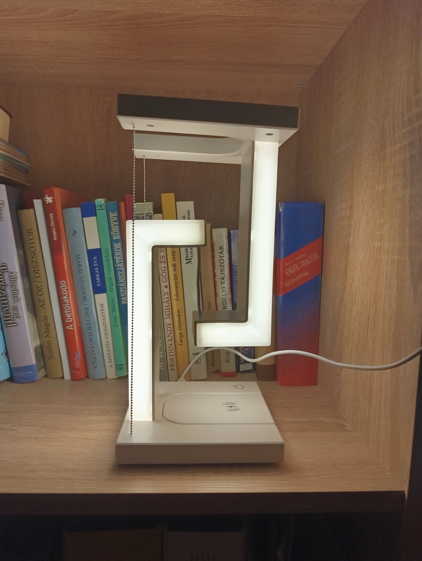 Lebegő Fényvarázs - Antigravitációs asztali lámpa